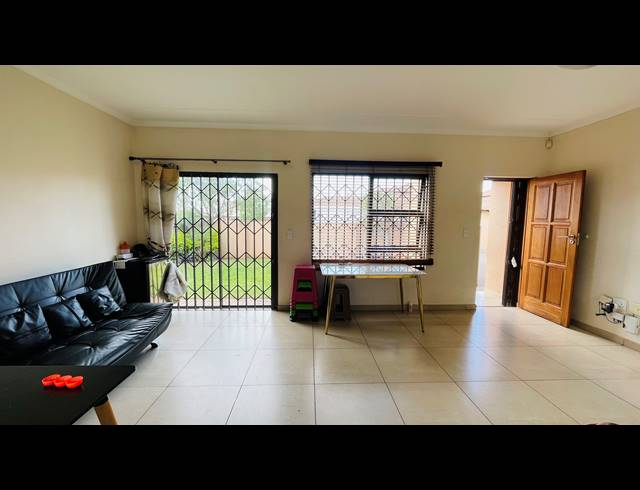 3 BEDROOM TOWNHOUSE FOR SALE IN MONTANA
